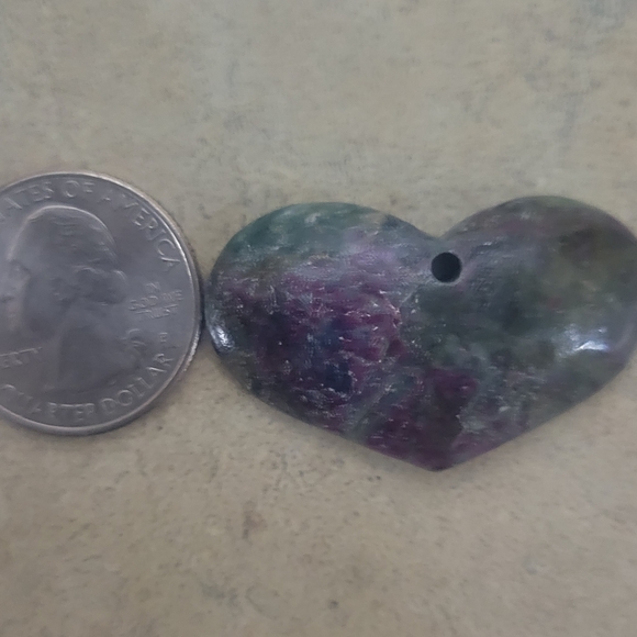 Drilled Natural ruby in fuschite heart pendant - Picture 2 of 10